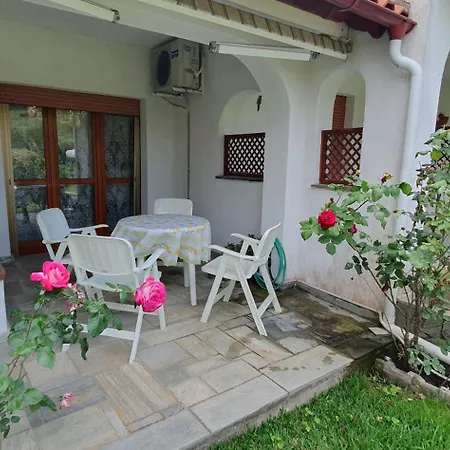 Sunny Hemera Veta'S House