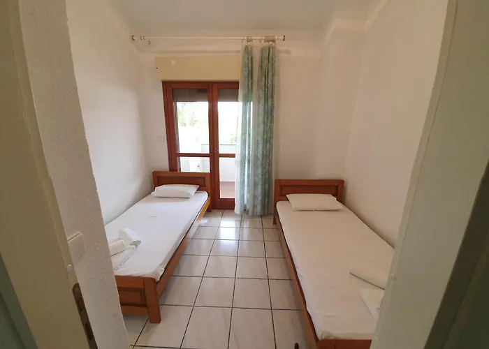 Veta's Sunny Hemera House Case de vacanță