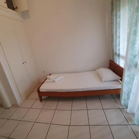 Veta's Sunny Hemera House *