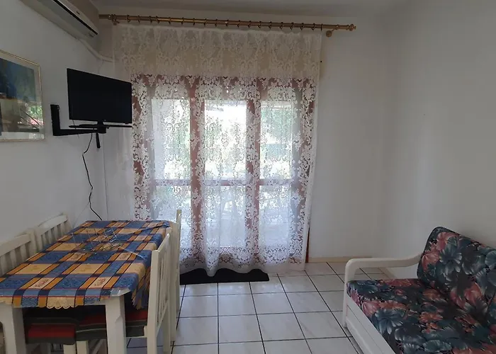 Veta's Sunny Hemera House *