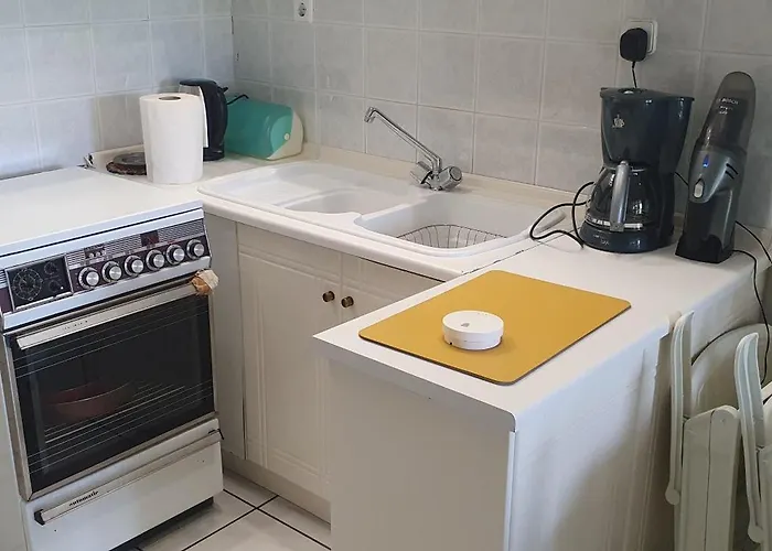 Veta's Sunny Hemera House